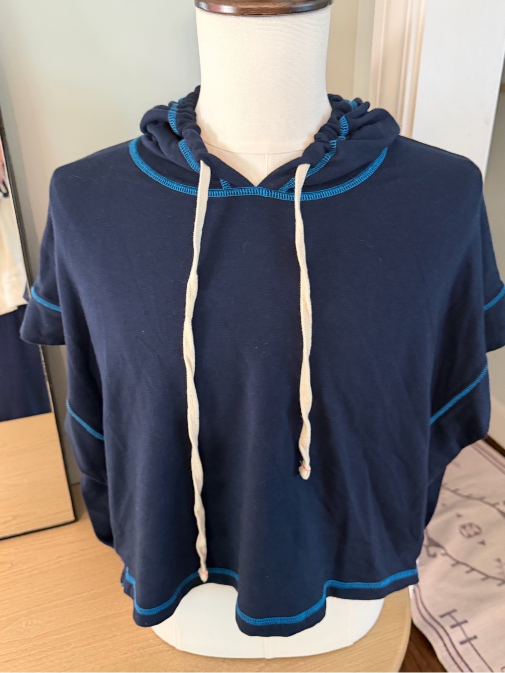sundays super soft yoga sweatshirt Hoodie L